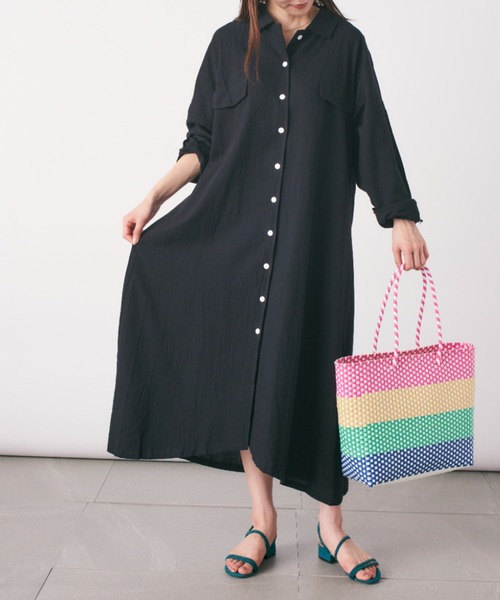 MAISON BREEZE(メゾンブリーズ)の「ナチュラルなシワ感でお手入れ楽々♪【MAISON BREEZE】パッカリングロングシャツワンピース SCCH(ワンピース・レディース・ブラック/ベージュ/グレー・FREE)」の2枚目の写真