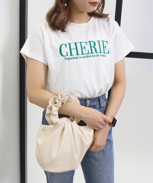 INGNI(イング)の「ふくれ刺繍ロゴショート丈Tシャツ(Tシャツ/カットソー・レディース・ブラック/ホワイト×グリーン/ホワイト×ブラック/ホワイト×ピンク・M)」の2枚目の写真