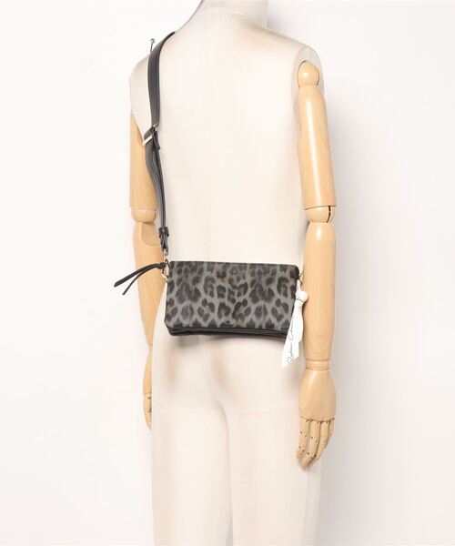 SALON de RUBAN(サロンドルヴァン)の「【SALON de RUBAN / サロン ド ルヴァン】 レオパード ミニショルダーバッグ(ショルダーバッグ・レディース・ブラウン/グレー・FREE)」の4枚目の写真
