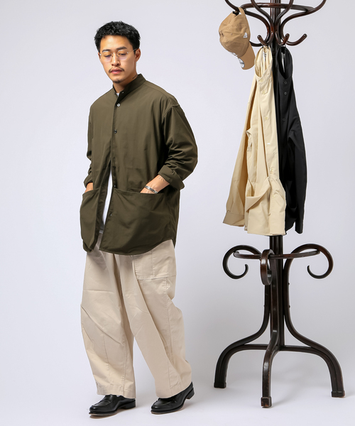 B.C STOCK(ベーセーストック)の「PLANTER ブカワイドパンツ(その他パンツ・メンズ・アイボリー/カーキ・MEDIUM/LARGE)」の6枚目の写真