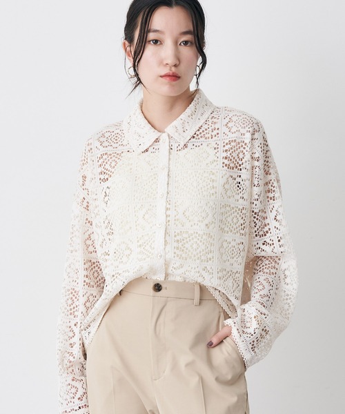 earth music&ecology(アースミュージックアンドエコロジー)の「ショート丈レースシャツ(シャツ/ブラウス・レディース・ブラック/グリーン/ラベンダー/オフホワイト・FREE)」の2枚目の写真