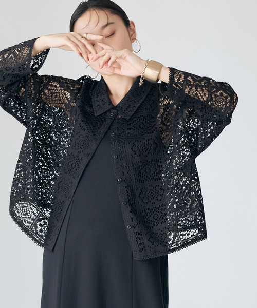 earth music&ecology(アースミュージックアンドエコロジー)の「ショート丈レースシャツ(シャツ/ブラウス・レディース・ブラック/グリーン/ラベンダー/オフホワイト・FREE)」の3枚目の写真