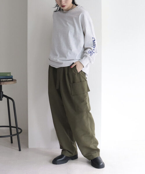 fredy emue(フレディエミュ)の「Anything袖ロゴ ロンT(Tシャツ/カットソー・レディース・ライトグレー/ネイビー/オフホワイト・38)」の10枚目の写真