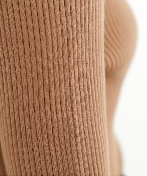 NATURAL BEAUTY BASIC（ナチュラルビューティーベーシック）の「フレアカフス釦ニット（ニット/セーター・レディース・チャコールグレー/ブルー/キャメル/イエロー・MEDIUM）」の18枚目の写真