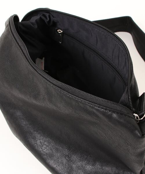 Legato Largo（レガートラルゴ）の「＜新色追加＞フェイクレザー ワンショルダーミニバッグ（ショルダーバッグ・レディース・アイボリー/ブラック/シルバー・FREE）」の16枚目の写真