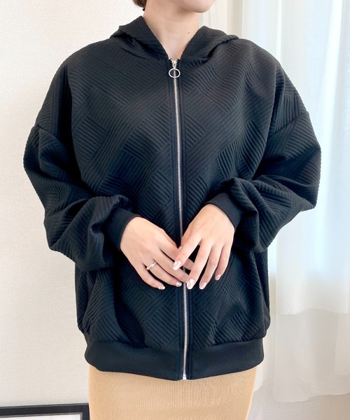 CECIL McBEE（セシルマクビー）の「膨れジャガードジップアップパーカー（パーカー・レディース・モカ/ブルー/ブラック・MEDIUM/LARGE）」の6枚目の写真