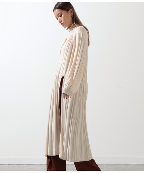 Settimissimo（セッティミッシモ）の「サイドスリットキーネックロングニットプルオーバー（ニット/セーター・レディース・ブラック/アイボリー・FREE）」の5枚目の写真