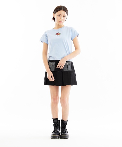 X-girl（エックスガール）の「ROSE HEART EMBROIDERY S/S BABY TEE（Tシャツ/カットソー・レディース・ライトブルー/ブラック/ホワイト・S/M）」の22枚目の写真