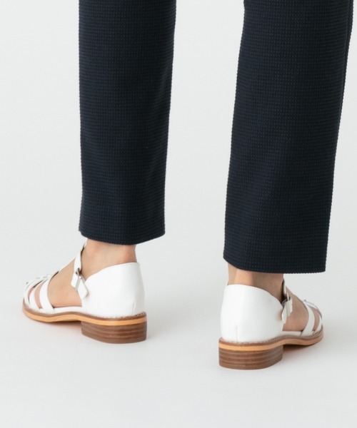 ARTESANOS（アルテサノス）の「【ARTESANOS per allureville】グルカサンダル（サンダル・レディース・ホワイト/ダークブラウン・38/35/36/37）」の5枚目の写真