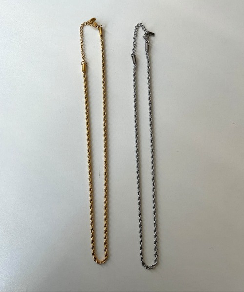 prose verse(プロズヴェール)の「〈サージカルステンレス〉ツイストチェーンネックレス(ネックレス・レディース・シルバー/ゴールド・フリ-)」の6枚目の写真