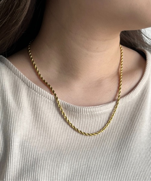 prose verse(プロズヴェール)の「〈サージカルステンレス〉ツイストチェーンネックレス(ネックレス・レディース・シルバー/ゴールド・フリ-)」の7枚目の写真
