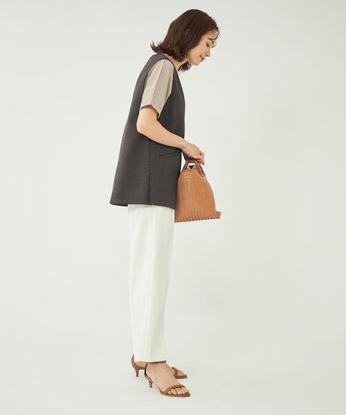 green label relaxing（グリーンレーベルリラクシング）の「ツィーディー Vネック ベスト -ウォッシャブル・防シワ・吸水速乾-（ベスト・レディース・ベージュ/ダークグレー・FREE）」の4枚目の写真