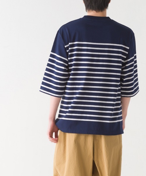 OMNES(オムネス)の「メンズパネルボーダーコットン5分袖Tシャツ(Tシャツ/カットソー・メンズ・ネイビー×ホワイト/ホワイト×ブラック/ホワイト×グリーン/ホワイト×ブルー・LARGE/MEDIUM)」の15枚目の写真
