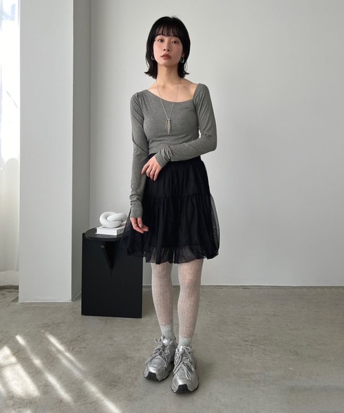 Jewelobe(ジュエローブ)の「アシンメトリーカットアウトトップス(Tシャツ/カットソー・レディース・ブラック/アイボリー/グレー/ブラウン・FREE)」の12枚目の写真