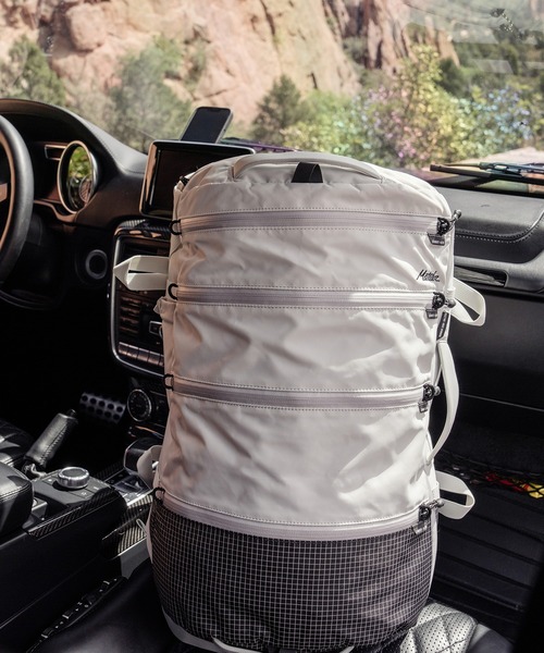 Matador（マタドール）の「Matador/マタドール SEG28 Backpack/セグ 28（バックパック/リュック・メンズ・ブラック/ホワイト・FREE）」の4枚目の写真
