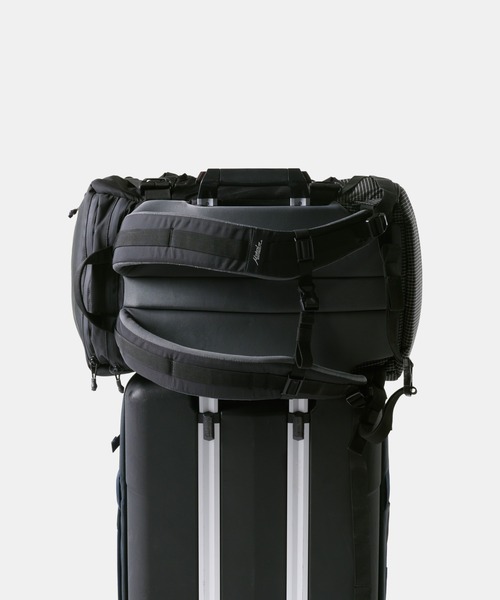 Matador(マタドール)の「Matador/マタドール SEG28 Backpack/セグ 28(バックパック/リュック・メンズ・ブラック/ホワイト・FREE)」の17枚目の写真