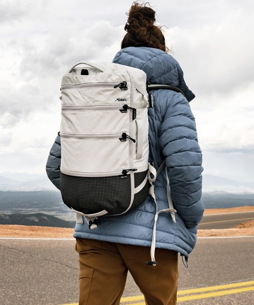 Matador(マタドール)の「Matador/マタドール SEG28 Backpack/セグ 28(バックパック/リュック・メンズ・ブラック/ホワイト・FREE)」の21枚目の写真
