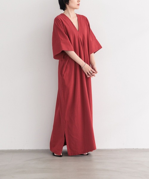 LEPSIM（レプシィム）の「【FOR I SERIES】ソデスリットワンピース　195602（ワンピース・レディース・ブラック/ベージュ×ブラック/ホワイト×ブラック/オレンジ・FREE/TALL）」の4枚目の写真