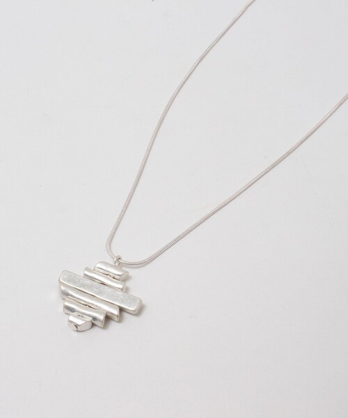 NOLLEY’S Sophi（ノーリーズソフィ）の「モビールトップネックレス（ネックレス・レディース・シルバー/ゴールド・FREE）」の4枚目の写真