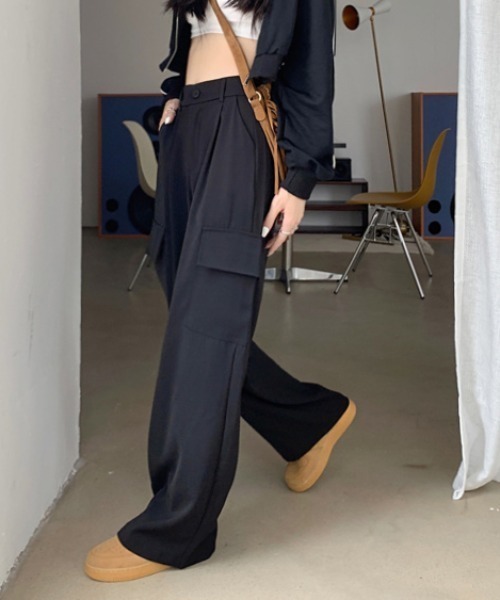 gossip！ロサンゼルス（ゴシップロサンゼルス）の「ストレートカーゴパンツ（カーゴパンツ・レディース・ブラック/ブラウン・FREE）」の2枚目の写真