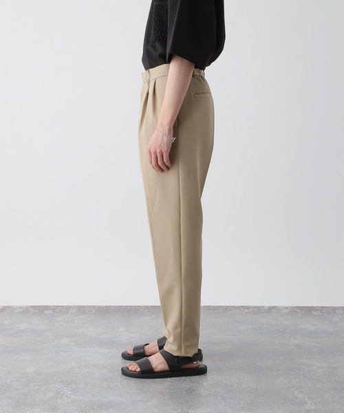 STERNBERG/2タックテーパードパンツ STERNBERG（スタンバーグ）の「STERNBERG/2タックテーパード