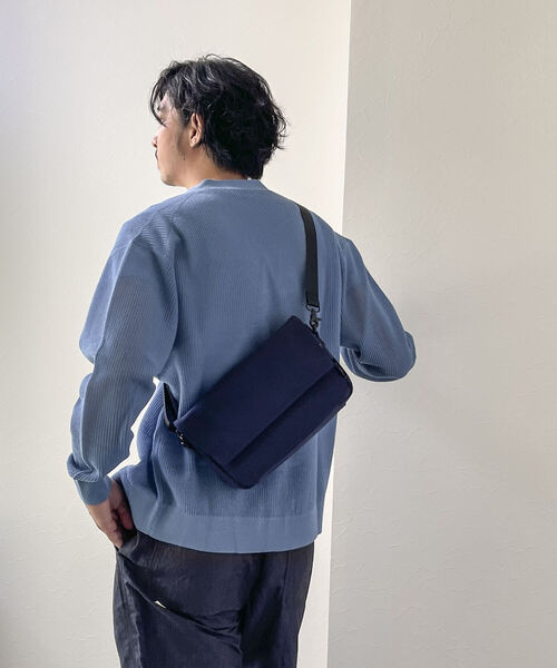 Un coeur(アンクール)の「【Un coeur/アンクール】K902003 ミニマルショルダーバッグ(ショルダーバッグ・メンズ・ネイビー/グレー/ブラック・FREE)」の9枚目の写真
