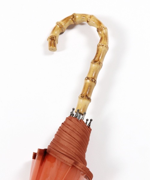 LEPSIM（レプシィム）の「バンブーカラービニール傘　183511（長傘・レディース・グリーン/ブラウン/オレンジ・ONE SIZE）」の5枚目の写真