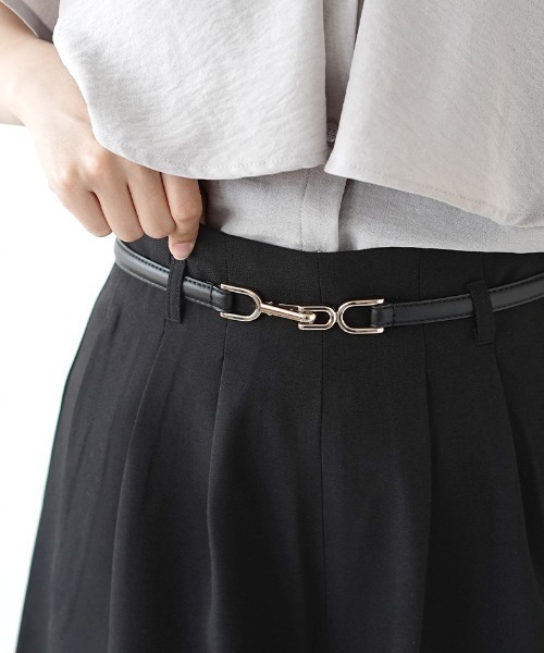 e-zakkamania stores（イーザッカマニアストアーズ）の「ハイウエスト タックショートパンツ（その他パンツ・レディース・グレイッシュベージュ/ブラック・フリー）」の5枚目の写真