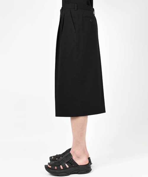 LAD MUSICIAN（ラッドミュージシャン）の「2TUCK SHORT SLACKS