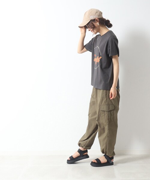 Cutie Blonde（キューティーブロンド）の「◆【接触冷感/プチプラ】大人のアクティブコーデに！ ベーシックプリント アソートTシャツ（Tシャツ/カットソー・レディース・ホワイト系その他4/ホワイト系その他/ブラック系1/チャコール/ブルー系1/ベージュ系その他6/グリーン系その他4/ベージュ系その他・01/02/03）」の21枚目の写真