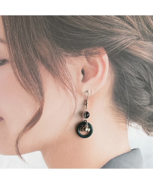 tone(トーン)の「【-lensa-】アクリルリンググリーンピアス(MA)(ピアス(両耳用)・レディース・グリーン・FREE)」の3枚目の写真