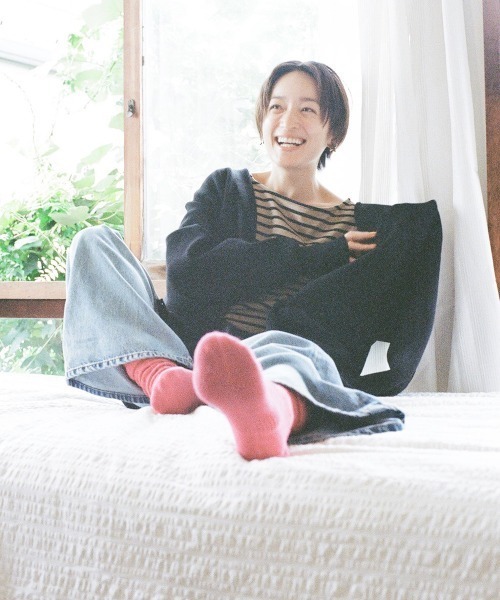 oblekt（オブレクト）の「【高山都×oblekt】ライトウェイトカーディガン（カーディガン/ボレロ・レディース・ブラック/ブルー・FREE）」の4枚目の写真