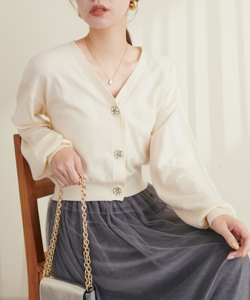 natural couture(ナチュラルクチュール)の「キラキラビジューカーディガン(カーディガン/ボレロ・レディース・グレイッシュベージュ/ブラック/アイボリー/ブルー/モカ・FREE)」の2枚目の写真