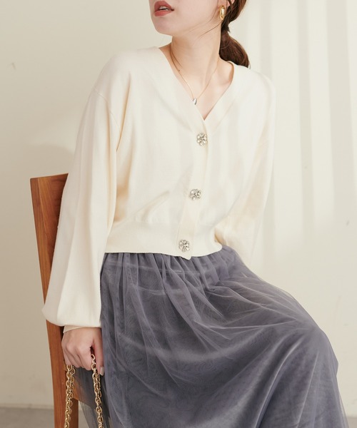 natural couture(ナチュラルクチュール)の「キラキラビジューカーディガン(カーディガン/ボレロ・レディース・グレイッシュベージュ/ブラック/アイボリー/ブルー/モカ・FREE)」の6枚目の写真