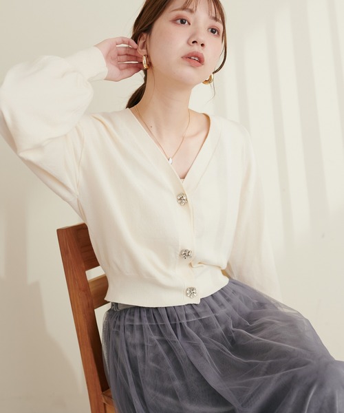 natural couture(ナチュラルクチュール)の「キラキラビジューカーディガン(カーディガン/ボレロ・レディース・グレイッシュベージュ/ブラック/アイボリー/ブルー/モカ・FREE)」の7枚目の写真