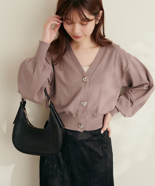 natural couture(ナチュラルクチュール)の「キラキラビジューカーディガン(カーディガン/ボレロ・レディース・グレイッシュベージュ/ブラック/アイボリー/ブルー/モカ・FREE)」の19枚目の写真