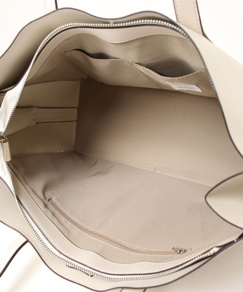 Legato Largo（レガートラルゴ）の「Legato Largo / かるいかばんＰＵ　Ａ４トートバッグ / LH-P0003Z（トートバッグ・レディース・ベージュ系その他/ラベンダー/ベージュ/オリーブ/アイボリー/ブラック/キャメル/ライトブルー/イエロー・ONESIZE）」の13枚目の写真