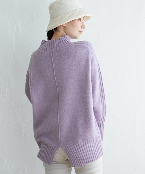 ikka(イッカ)の「ハイネックバックスリットプルオーバー(ニット/セーター・レディース・ネイビー/オフホワイト/ライラック/ブルー/レモンイエロー・M/L/S)」の17枚目の写真