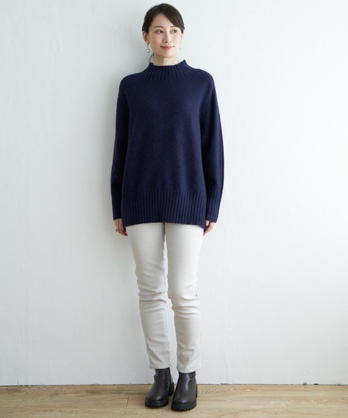 ikka(イッカ)の「ハイネックバックスリットプルオーバー(ニット/セーター・レディース・ネイビー/オフホワイト/ライラック/ブルー/レモンイエロー・M/L/S)」の8枚目の写真