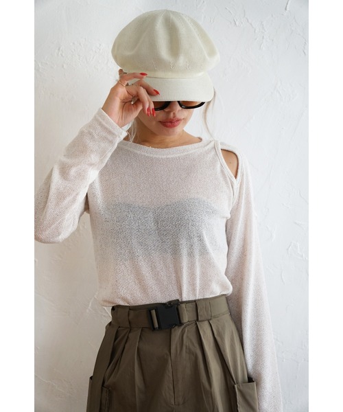 ODORATA（オドラタ）の「オープンショルダープルオーバー（Tシャツ/カットソー・レディース・ブラック/アイボリー・FREE）」の2枚目の写真