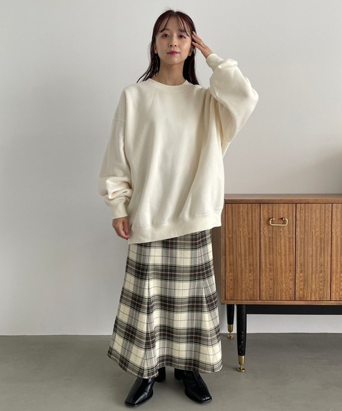 LOWRYS FARM(ローリーズファーム)の「ウラケピーチキモウプルオーバーLS 971131(スウェット・レディース・ピンク/ライトイエロー/アイボリー/ブラック/パープル・FREE)」の17枚目の写真