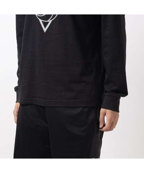 Reebok(リーボック)の「バスケットボール シーズナル ロングスリーブ Tシャツ / BB SEASONAL LS TEE(Tシャツ/カットソー・メンズ・ブラック・XX-LARGE/X-LARGE/SMALL/LARGE/MEDIUM)」の4枚目の写真