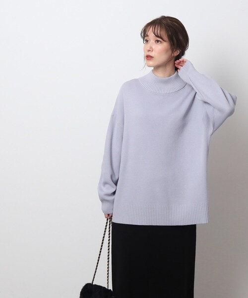 SHOO・LA・RUE(シューラルー)の「◆インしないスタイリングにも とろみ ハイネックニット【ここちイージー/体型カバー】(ニット/セーター・レディース・アイボリー/サンドベージュ/サックスブルー/ブラック/グリーン系・04/03/02)」の19枚目の写真