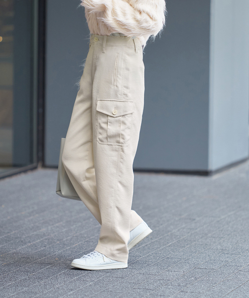 JOURNAL STANDARD(ジャーナルスタンダード)の「ストレッチサテンミリタリーパンツ(カーゴパンツ・レディース・アイボリー/カーキ・36/38)」の7枚目の写真