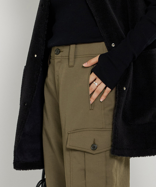 JOURNAL STANDARD(ジャーナルスタンダード)の「ストレッチサテンミリタリーパンツ(カーゴパンツ・レディース・アイボリー/カーキ・36/38)」の15枚目の写真