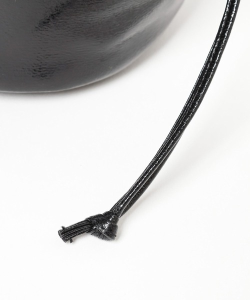 LEPSIM（レプシィム）の「メタリックミニ巾着バッグ　987073（ショルダーバッグ・レディース・シルバー/ブルー/ブラック・ONE SIZE）」の14枚目の写真