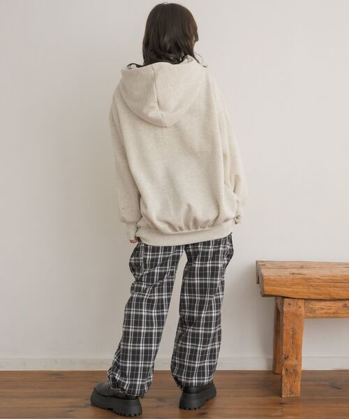 RETRO GIRL（レトロガール）の「フーディーBIGトレーナー（パーカー・レディース・ダークグレー/ブラック/ホワイト系その他・FREE）」の14枚目の写真