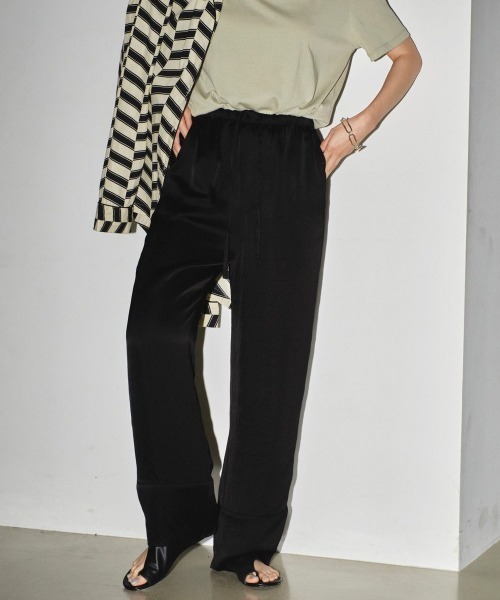 TODAYFUL（トゥデイフル）の「TODAYFUL Satin Easy Pants サテン