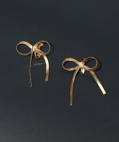 Aunt Marie's（アントマリーズ）の「リボンスネークチェーンイヤリング（イヤリング・レディース・ゴールド/シルバー・FREE）」の3枚目の写真