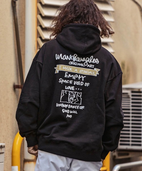Mark Gonzales（マーク・ゴンザレス）の「【WEB・直営店限定】MARK GONZALES ARTWORK COLLECTION(マーク ゴンザレス)バックプリントプルパーカー 3type 5colors（パーカー・メンズ・ベージュ系1/ネイビー系1/グレー系2/ネイビー系2/ブラック系3/グレー系1/ネイビー系3/ホワイト系1/グレー系3/ホワイト系2/ホワイト系3/ブラック系2/ブラック系1/ベージュ系2/ベージュ系3・L/XL/M）」の5枚目の写真